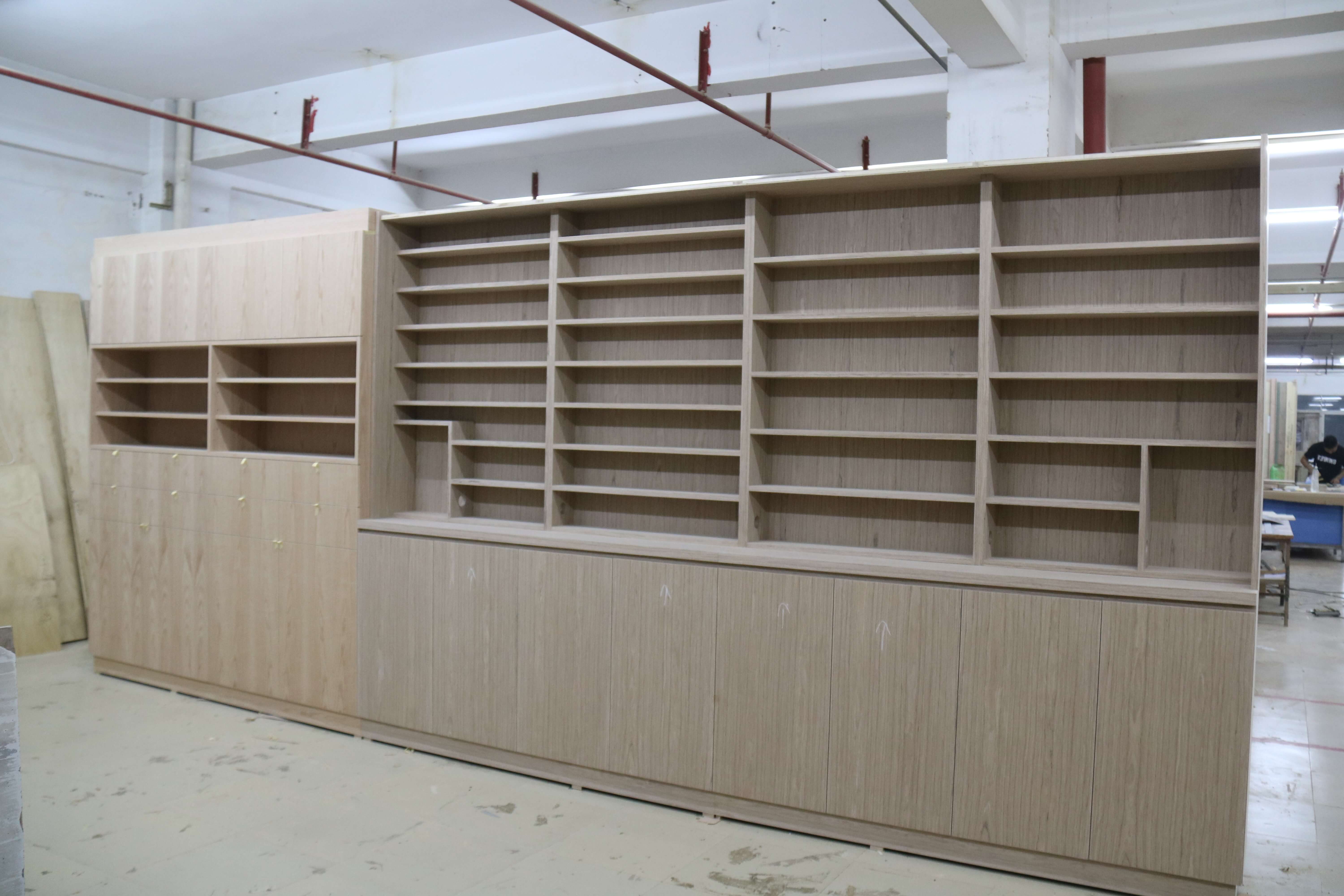香港高級訂造傢俬辦公室圖書館木飾面展示櫃 多層陳列架一體化儲物地櫃牆身工程